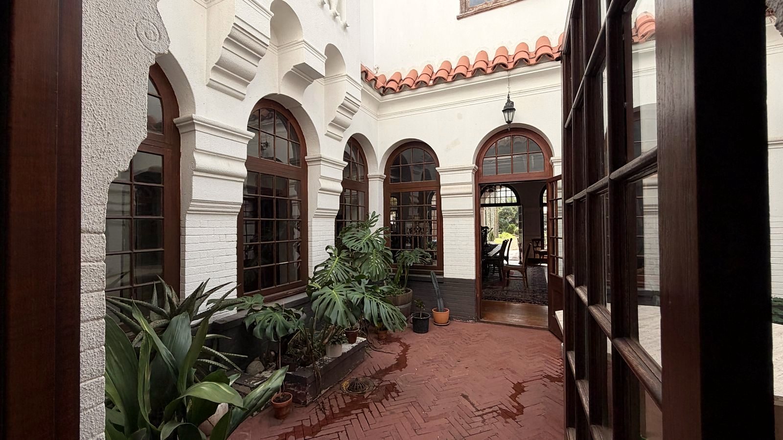 The arched inner courtyard